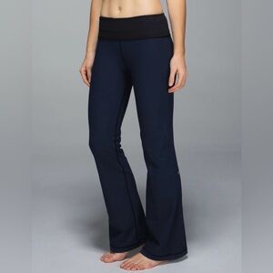 Lululemon Groove Pant Full-on Luon Reg Inkwell/TriGeo Embossed Black/Black 10